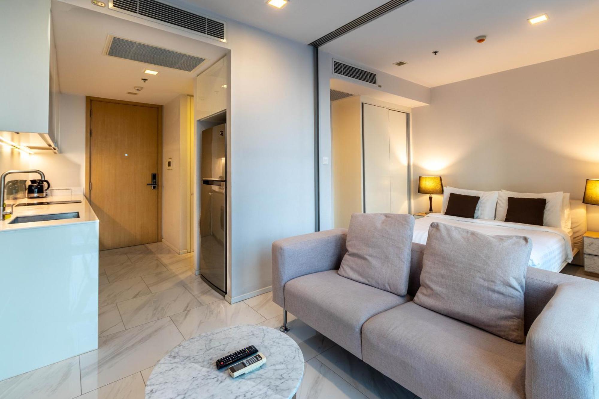 Hyde Sukhumvit 11 Branded Suites Бангкок Екстер'єр фото