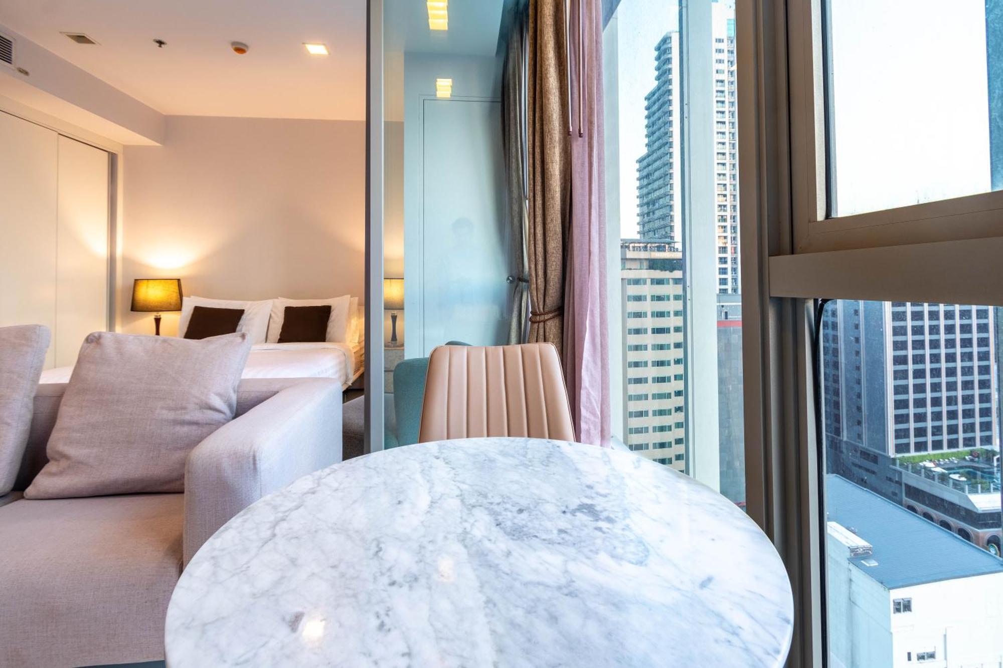 Hyde Sukhumvit 11 Branded Suites Бангкок Екстер'єр фото