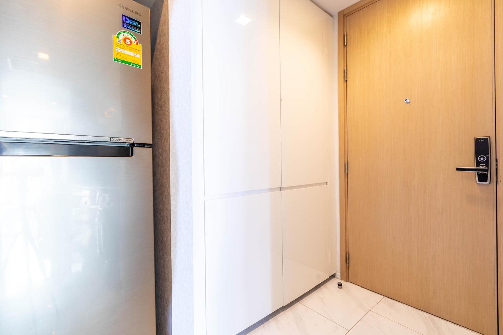 Hyde Sukhumvit 11 Branded Suites Бангкок Екстер'єр фото