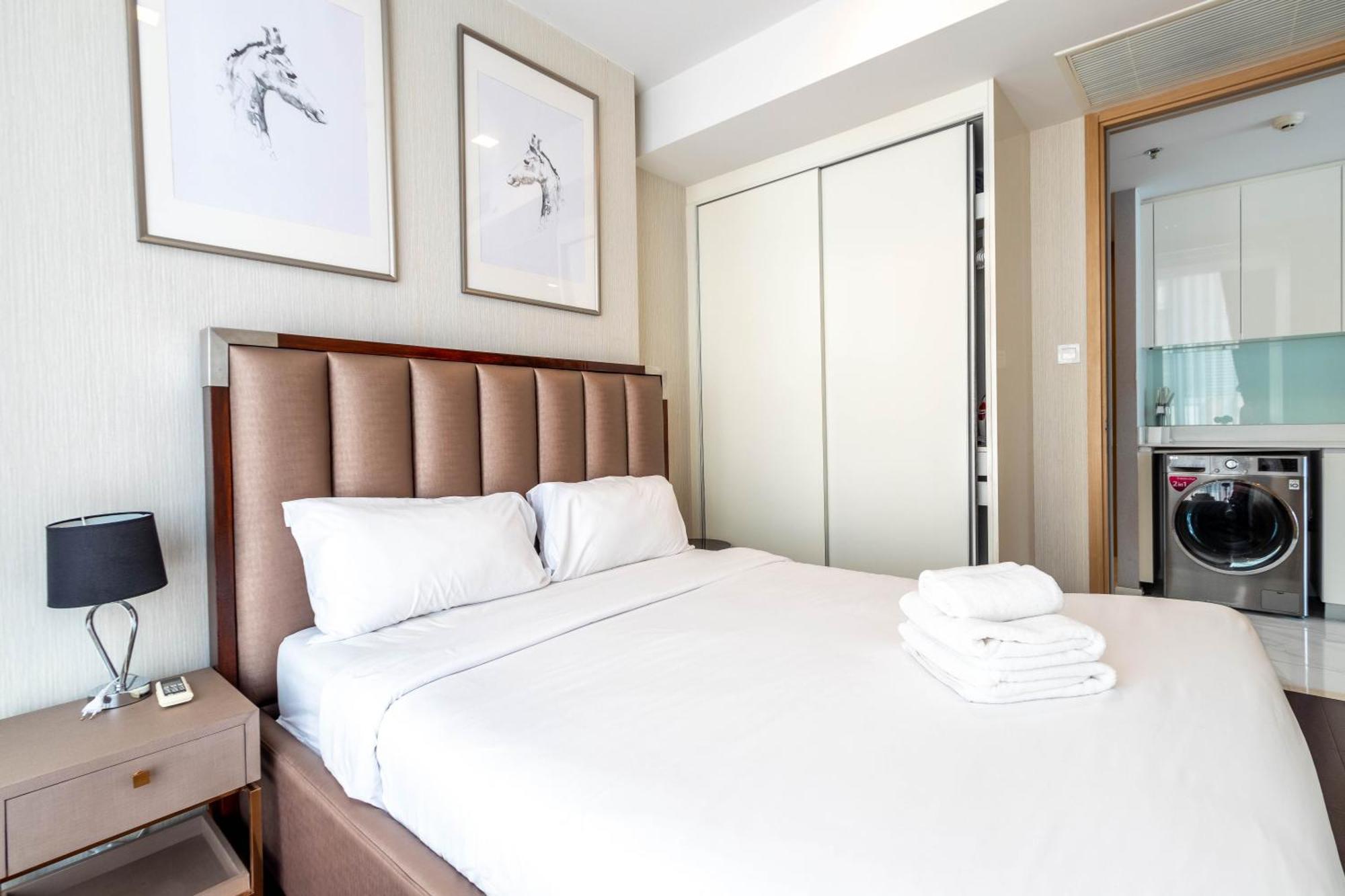 Hyde Sukhumvit 11 Branded Suites Бангкок Екстер'єр фото