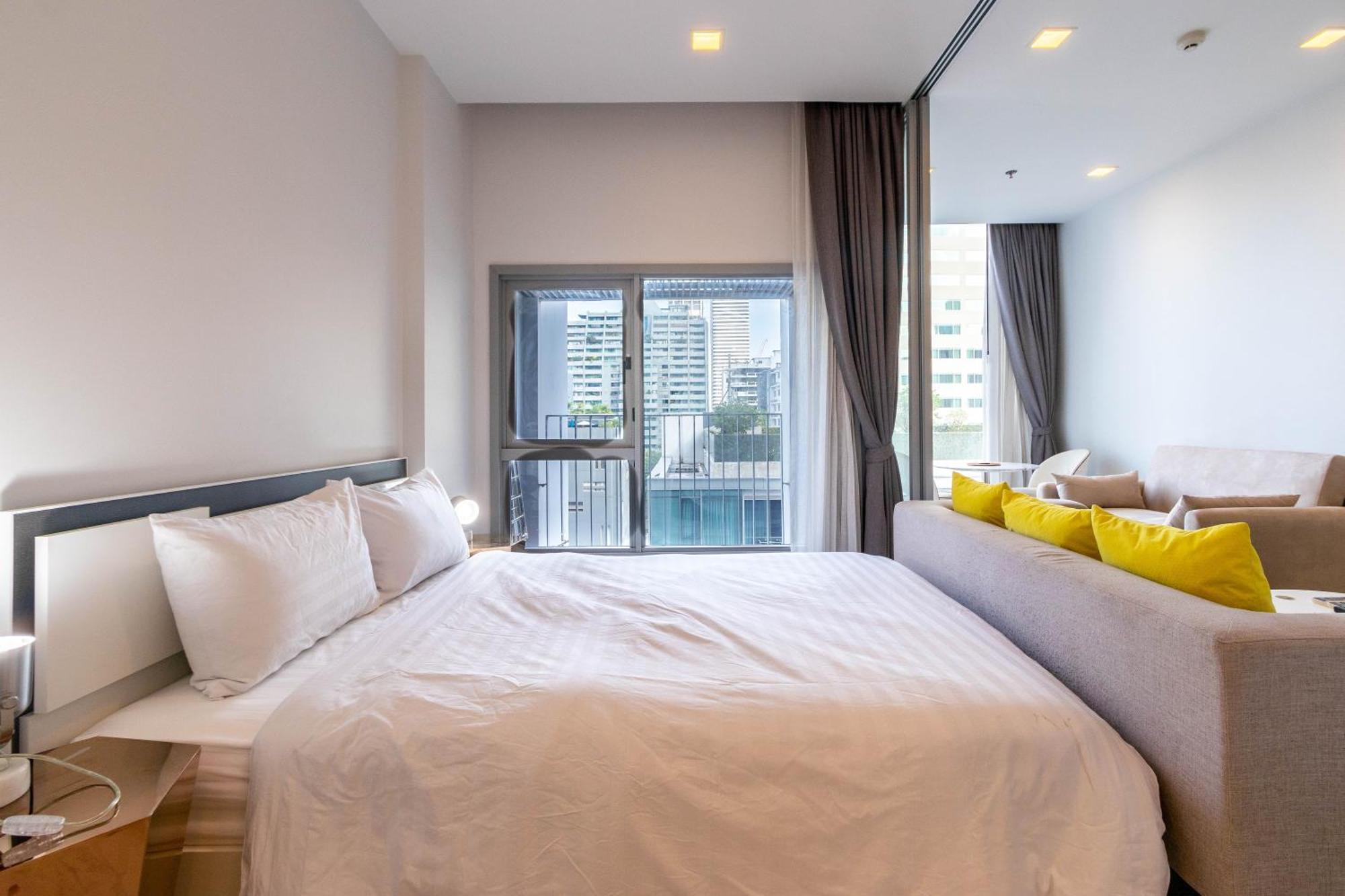 Hyde Sukhumvit 11 Branded Suites Бангкок Екстер'єр фото